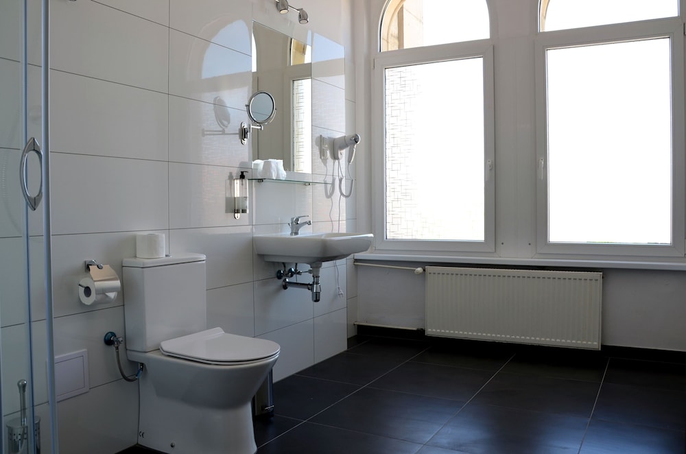 Lothus Hotel 7/45