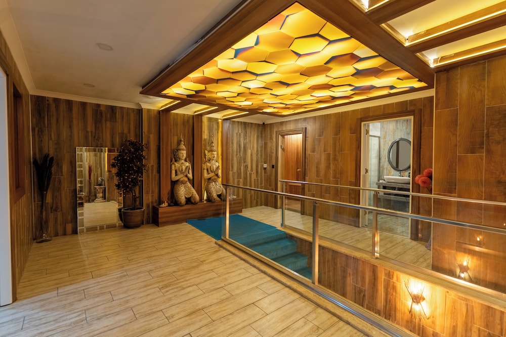 Fengo Hotel 37/69