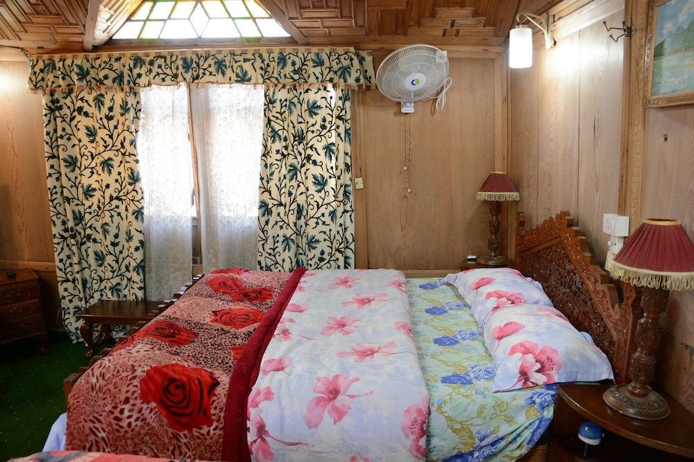 Houseboat Zaindari Palace 6/45