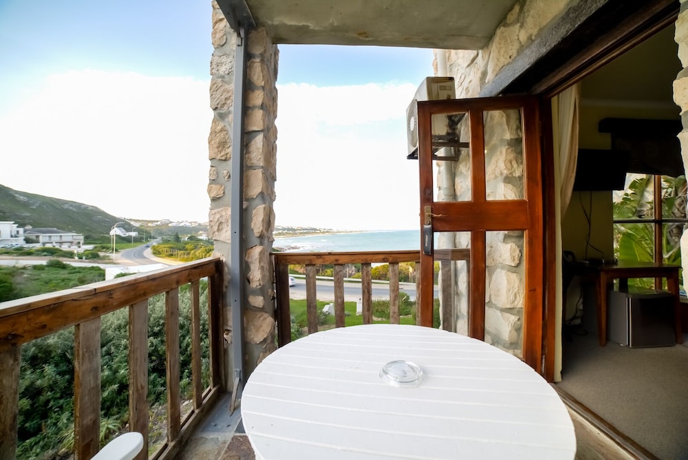 Agulhas Country Lodge 25/27