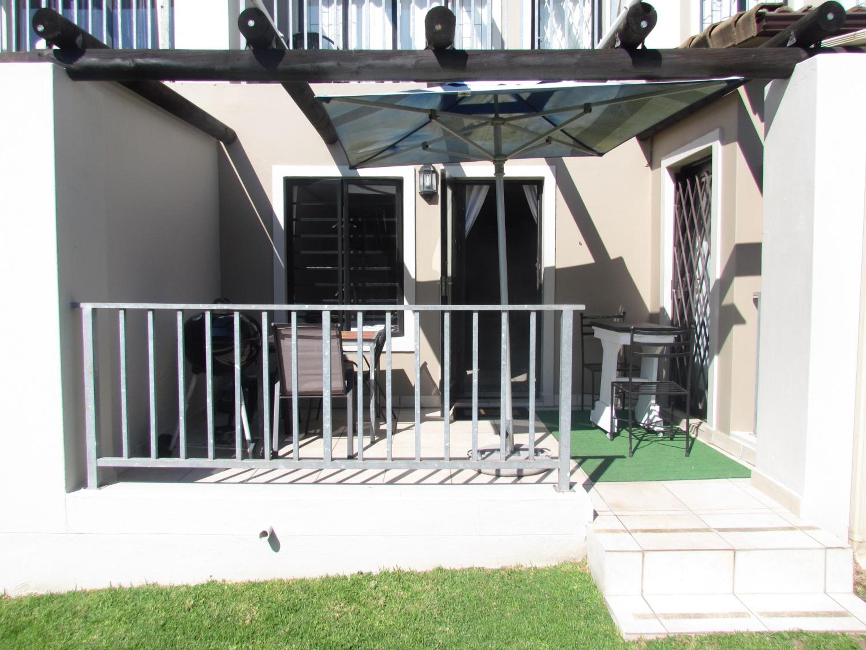 Santini Lace Self Catering 3/29