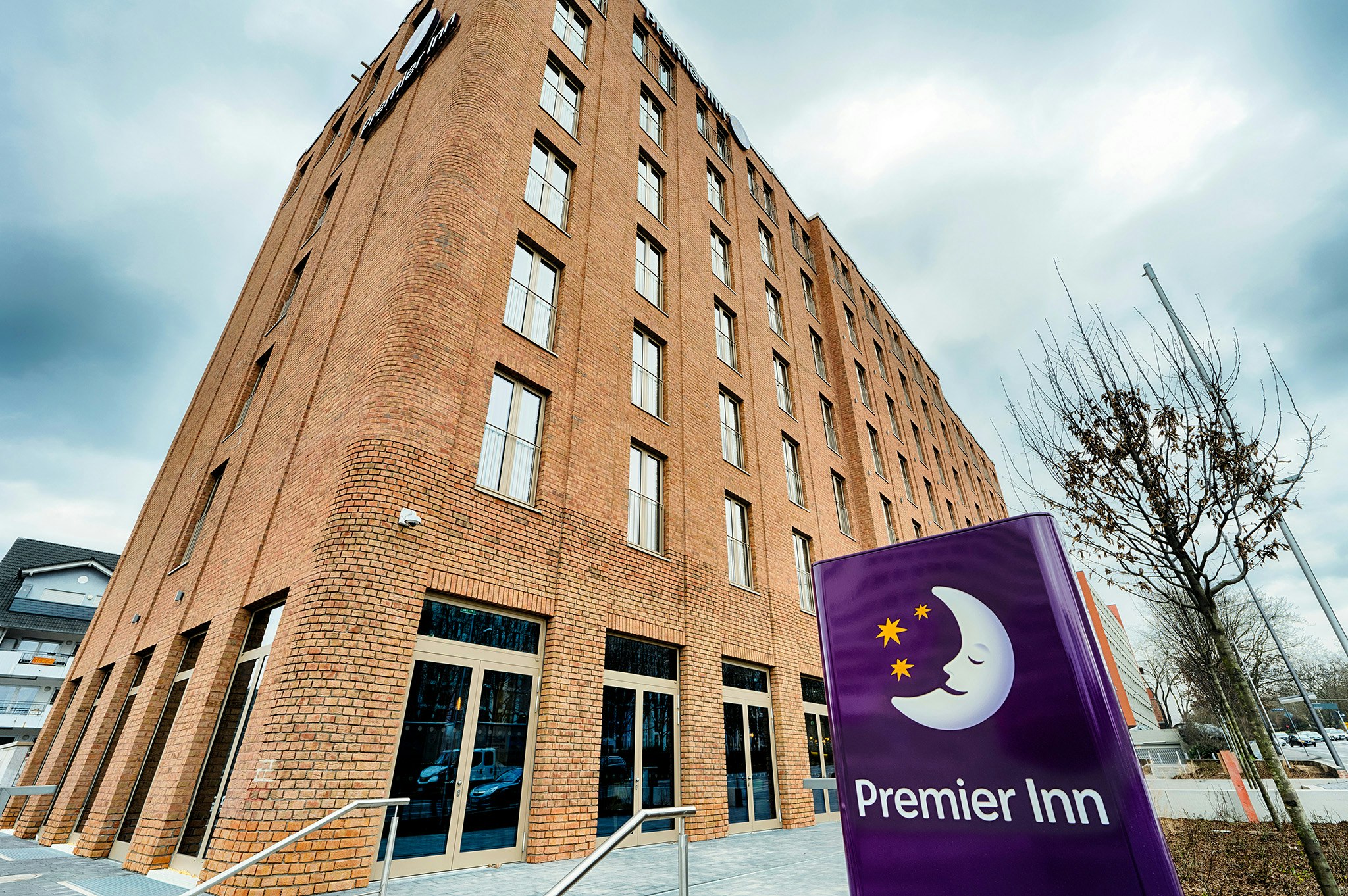 Premier Inn Wiesbaden City Centre 6/36
