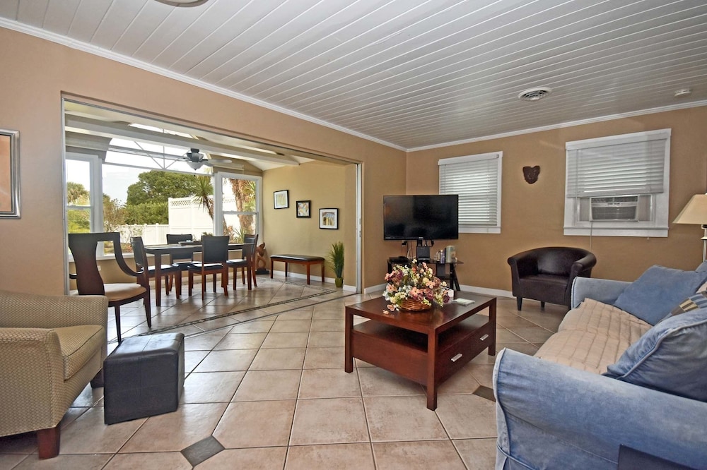 Paradise Cove at Lemon Bay 36/71