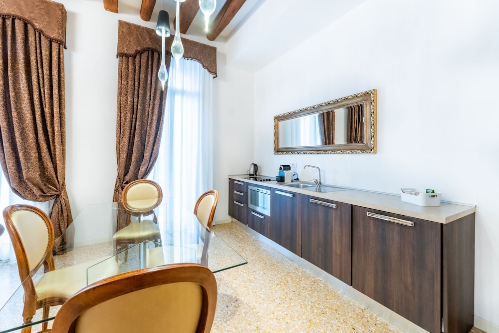 San Teodoro Palace 32/66