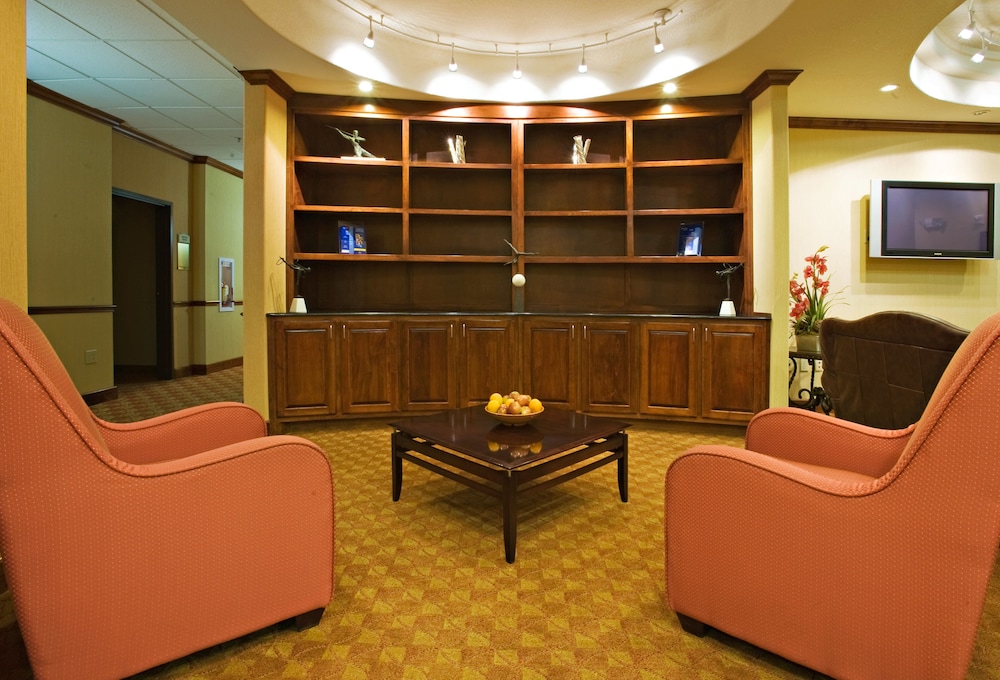 Holiday Inn Express Hotel & Suites Sweetwater 46/47