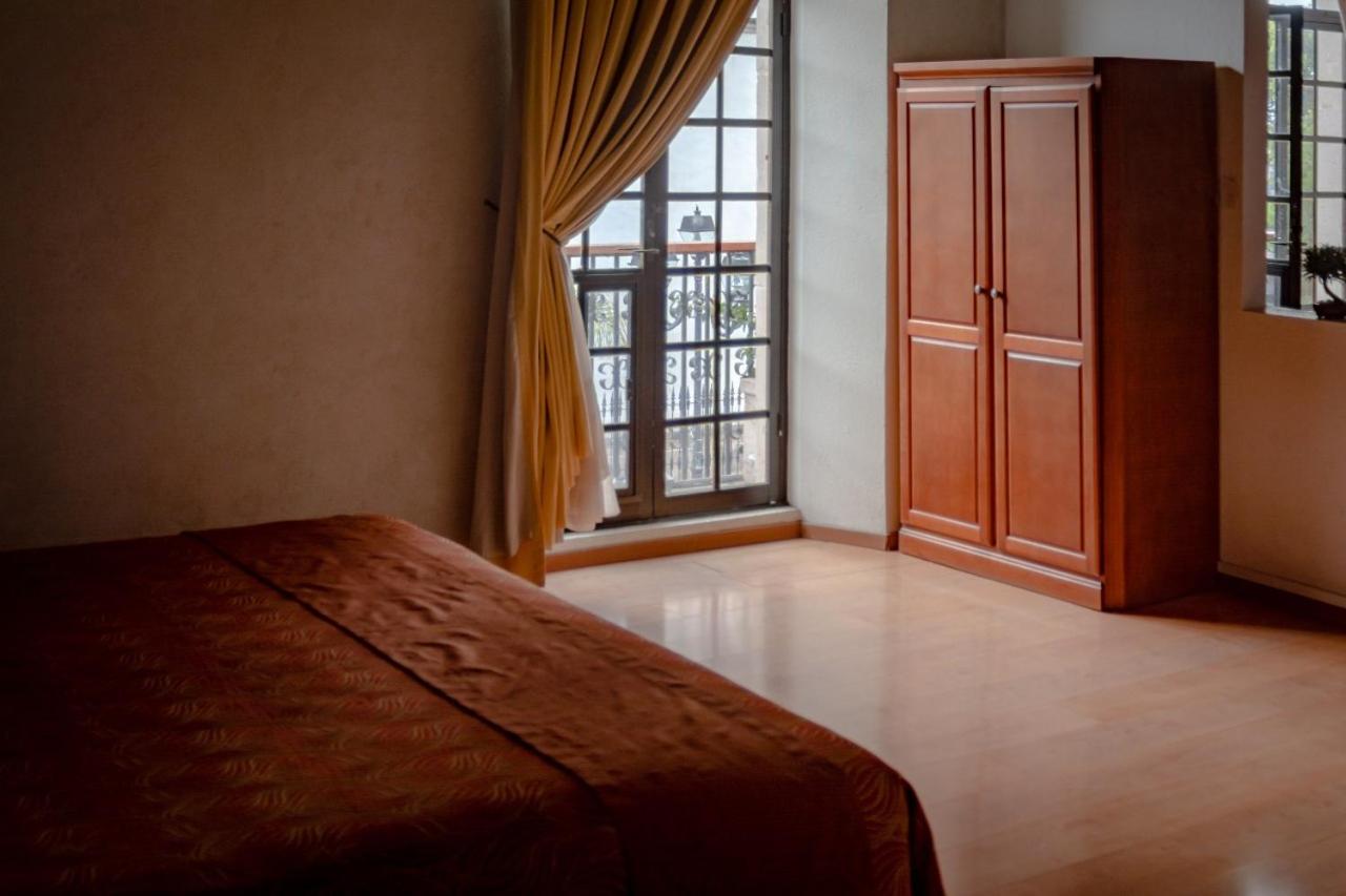 Hostal de la Monja 6/20