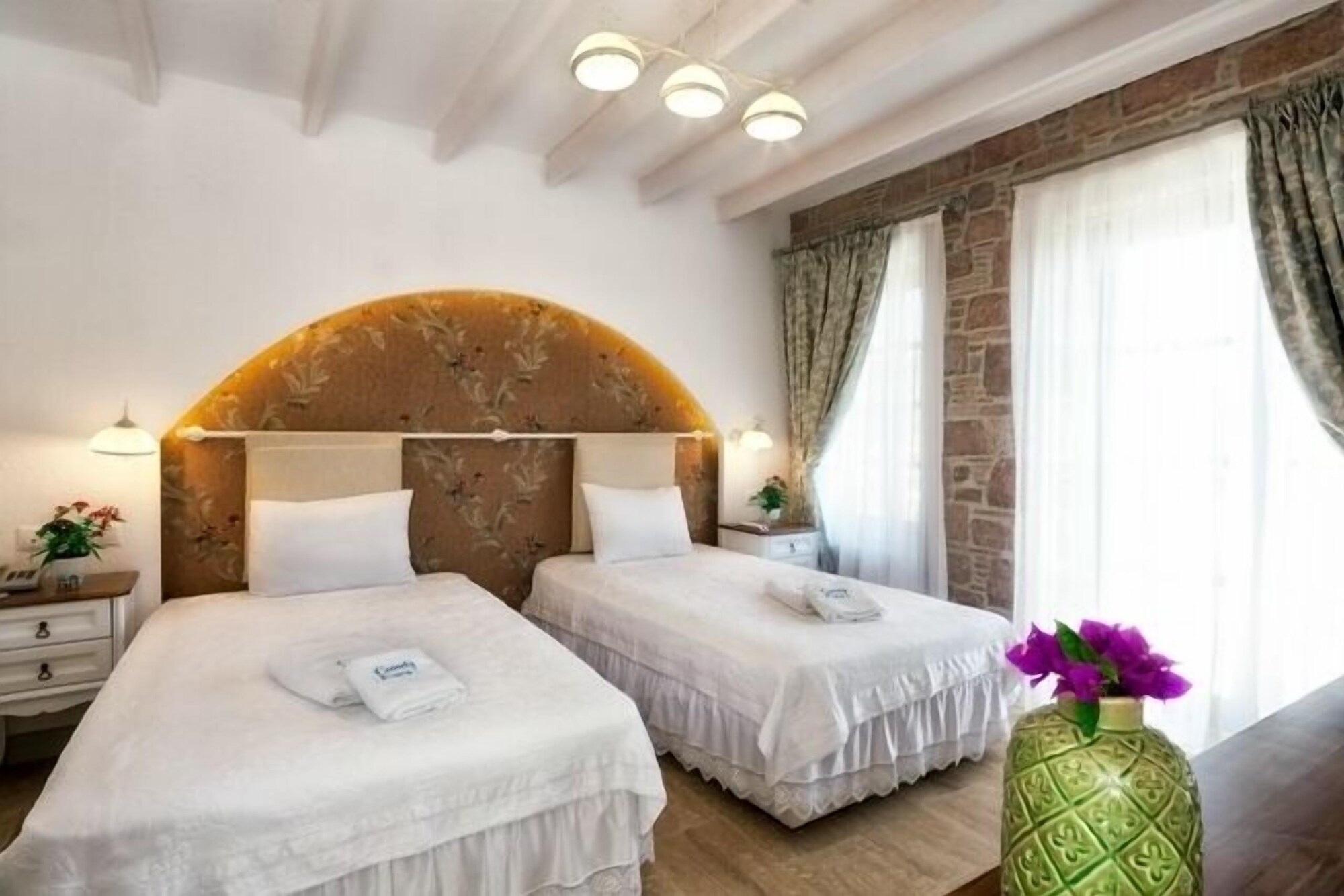 ECONOMY, DOUBLE BED