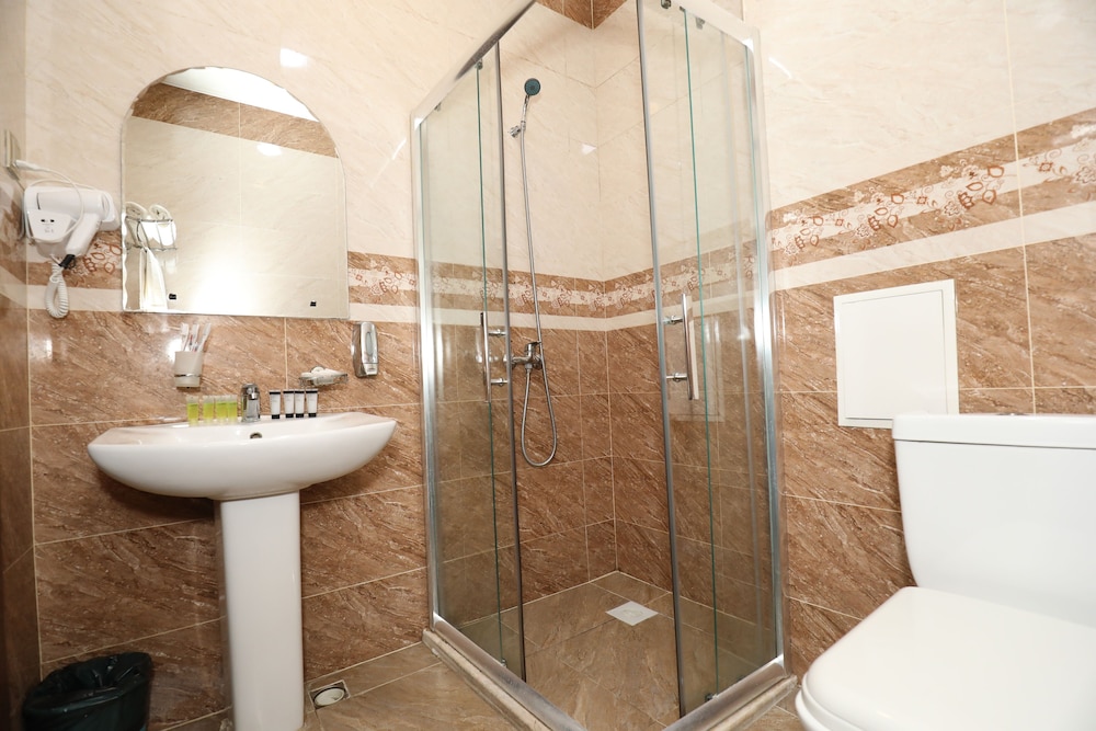 Istanbul Gold Baku Hotel 50/51