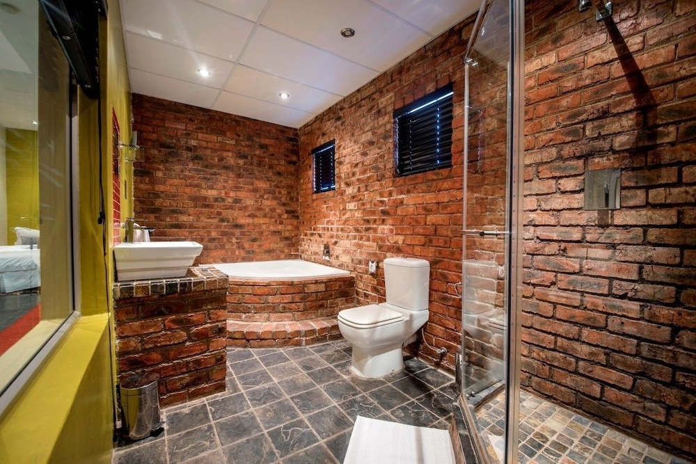 City Living Boutique Hotel 33/34