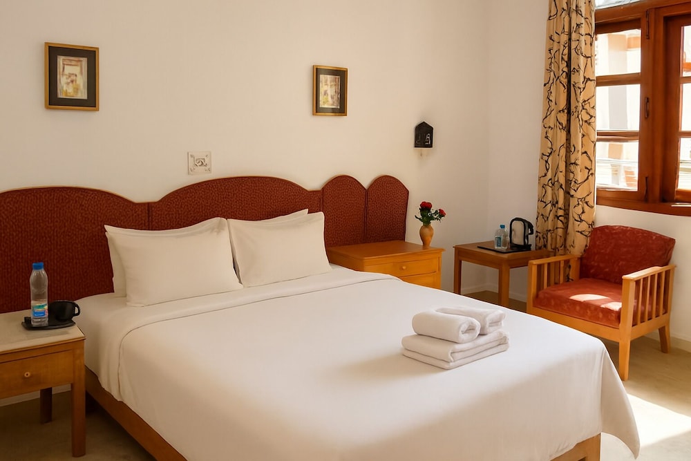 Deluxe, Double Bed