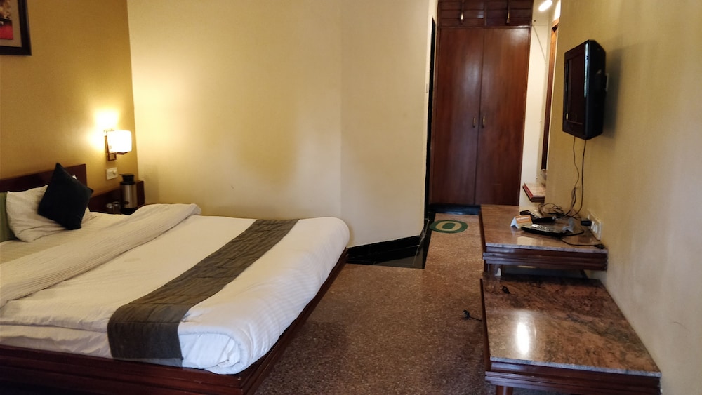 Hotel Mount Regency 14/67