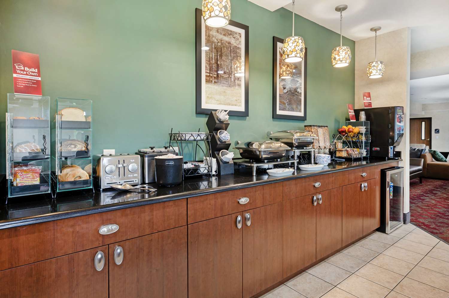 Best Western Plus Howe Inn 34/36