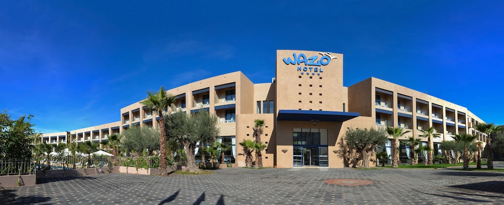 WAZO HOTEL 60/63