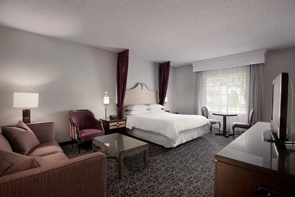 Anaheim Majestic Garden Hotel 12/73