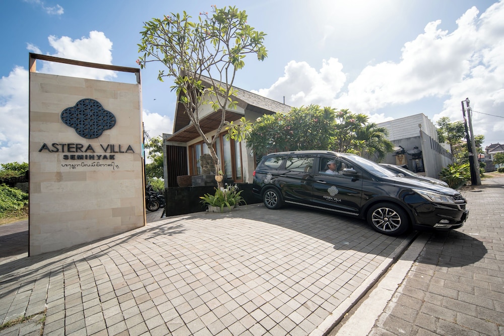 Astera Villa Seminyak by Ini Vie Hospitality 37/48