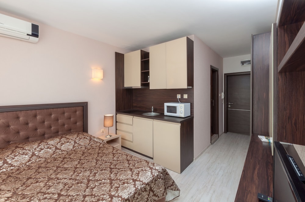 Harmony Suites 2 3 18/65