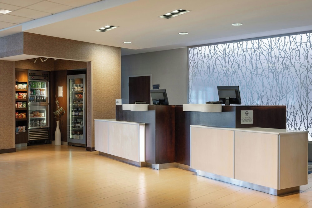 Fairfield Inn Suites Springfield Northampton Amherst 8/52