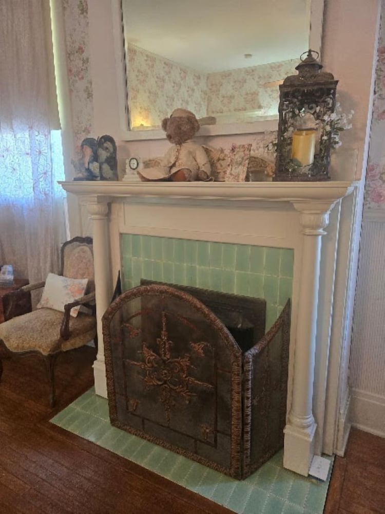 The Lancaster Manor Bed and Breakfast 9/50