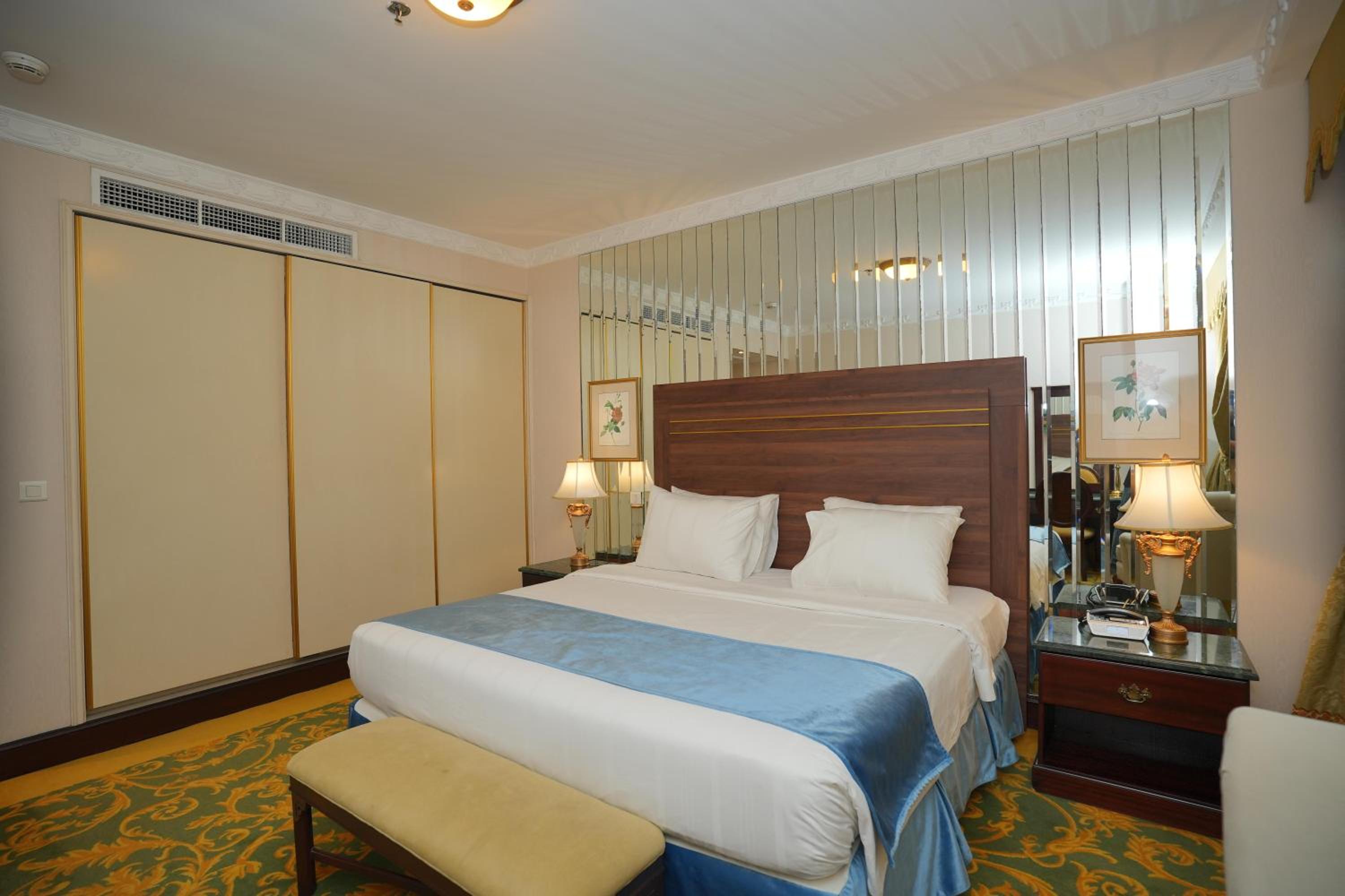 Superior, Suite, King Bed, Habitat Hotel All Suites 2/10