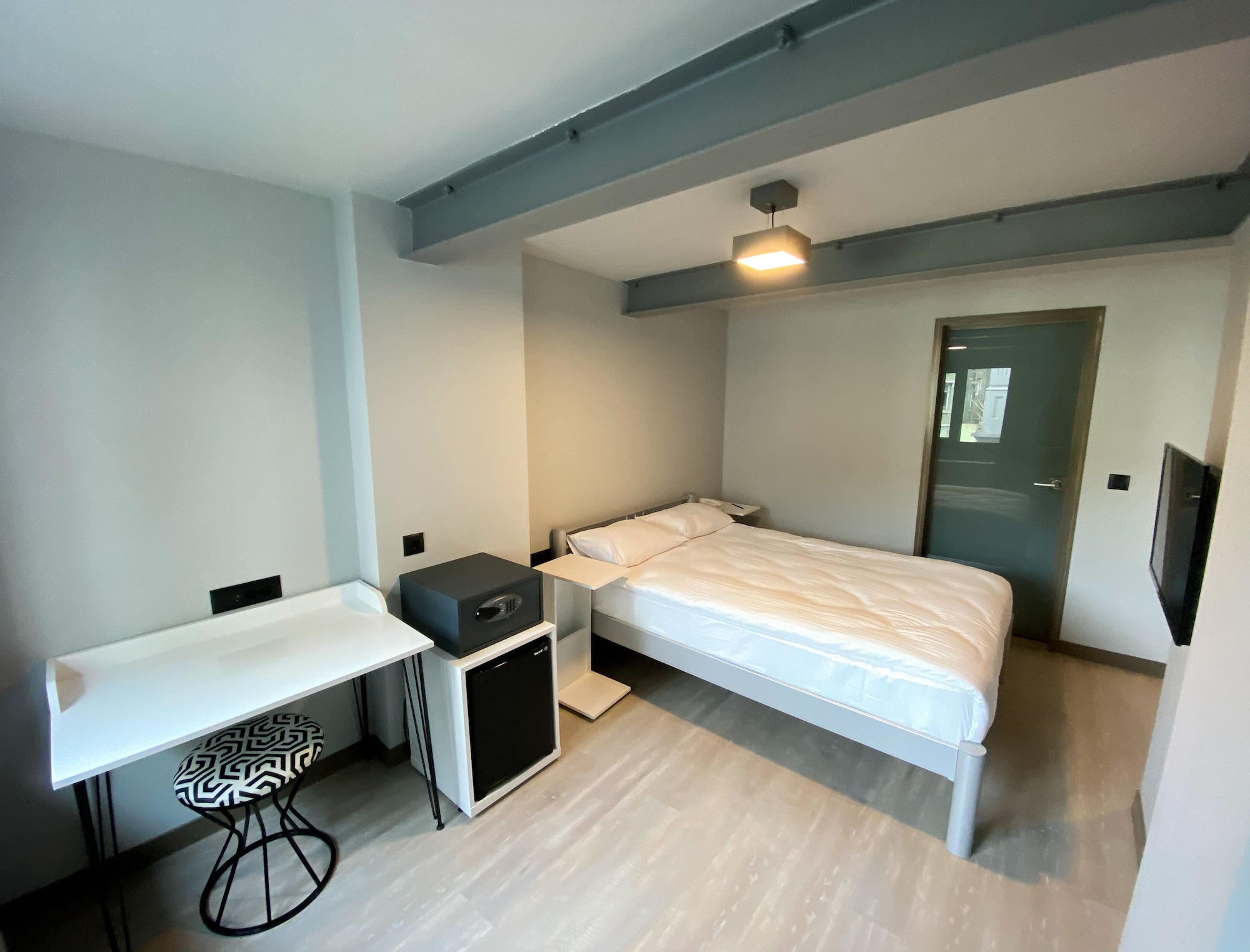 Standard, King Bed, Eresin Hotels Express 2/6