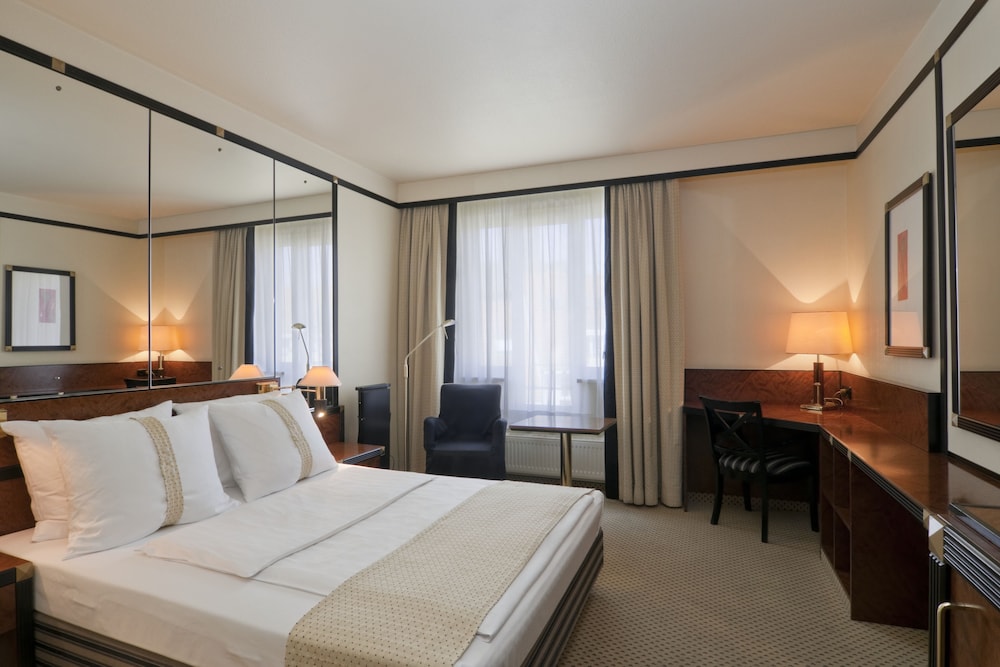 Holiday Inn Minden 12/54