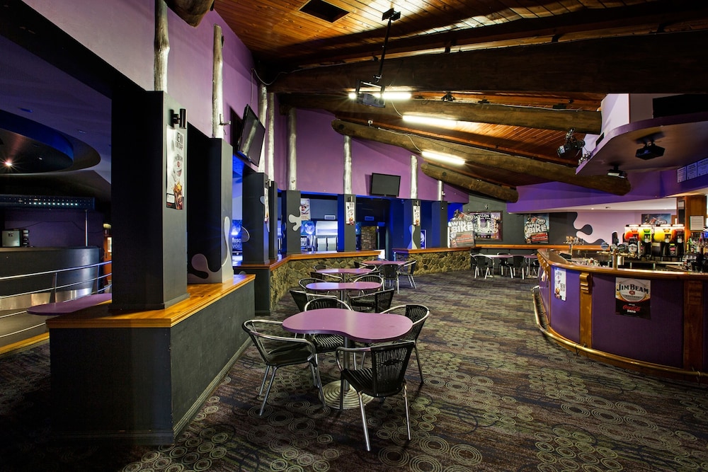 Leisure Inn 12/64