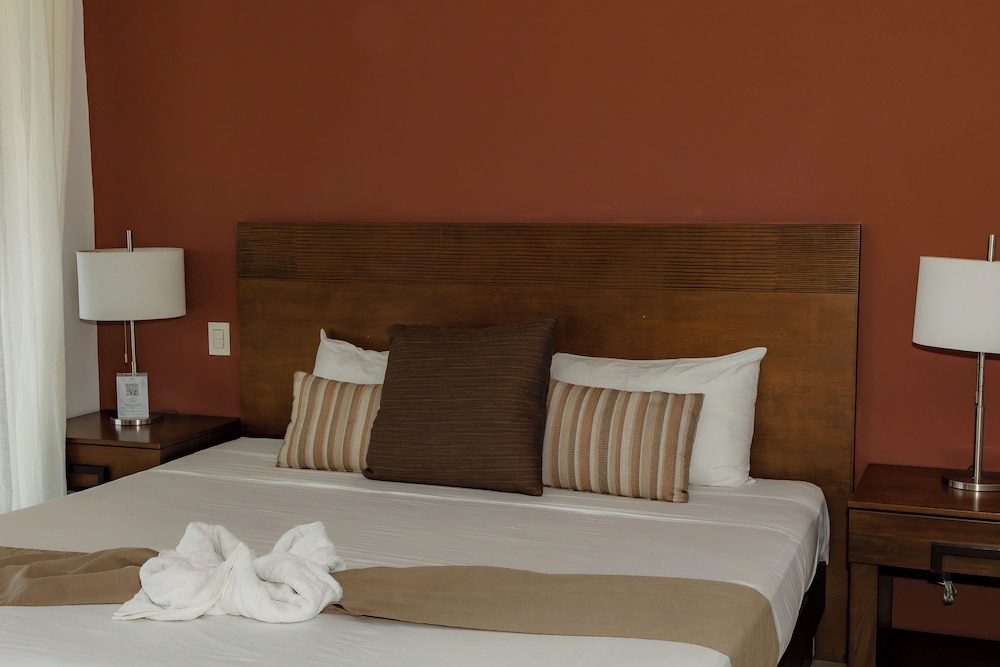Room, Queen Bed, Sea View, Koox Quinto Sole Boutique Hotel 7/8