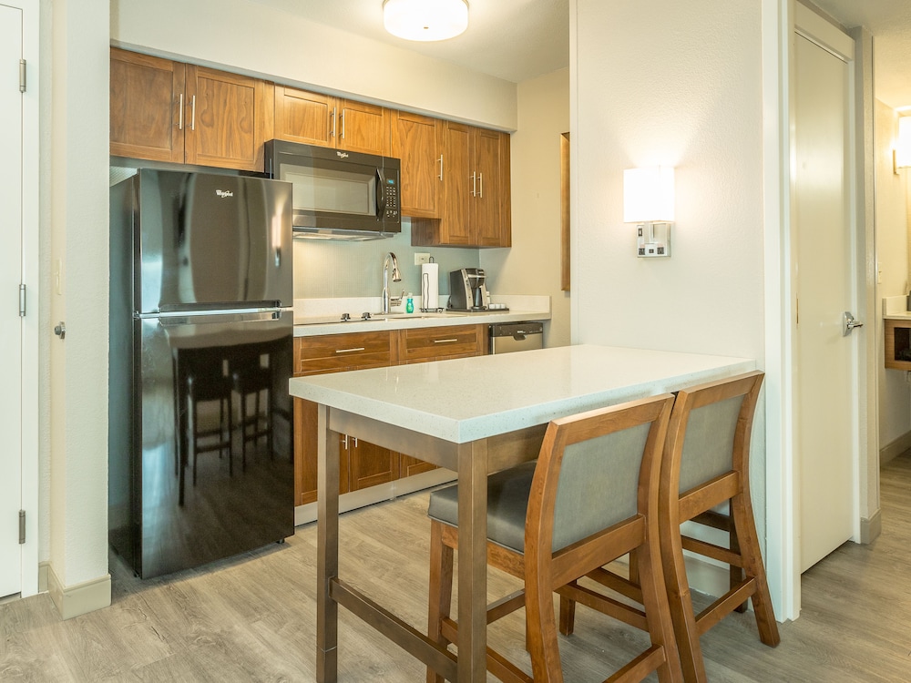 Holiday Inn Hotel Suites Peachtree City 49/70