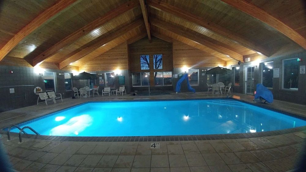 Grandstay Hotel Suites 32/50