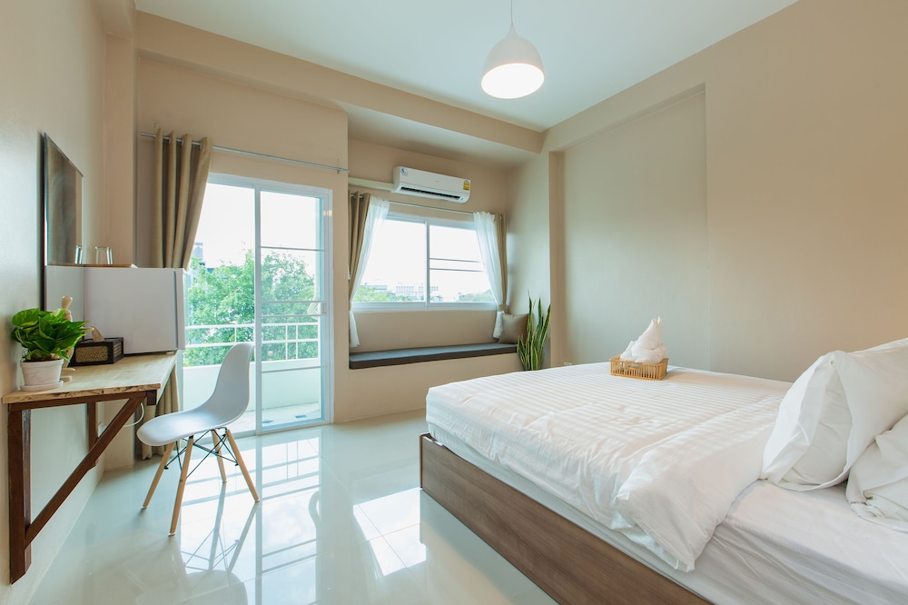Habitat Hotel 16/44
