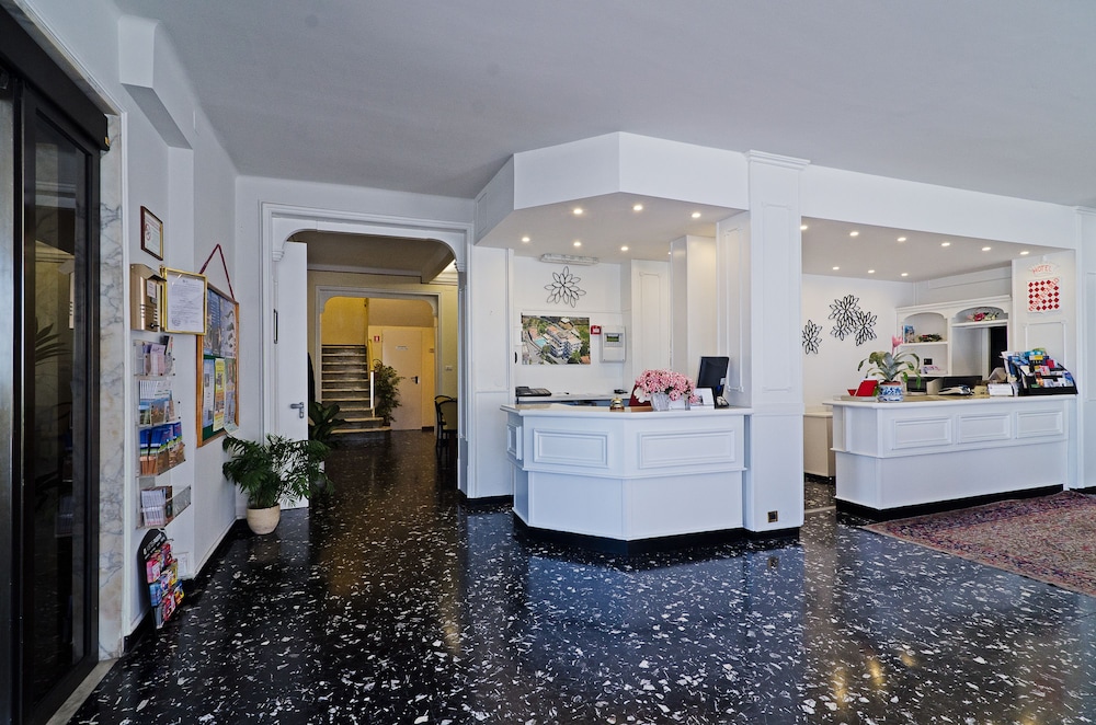 Hotel Ariston Montecarlo 2/50