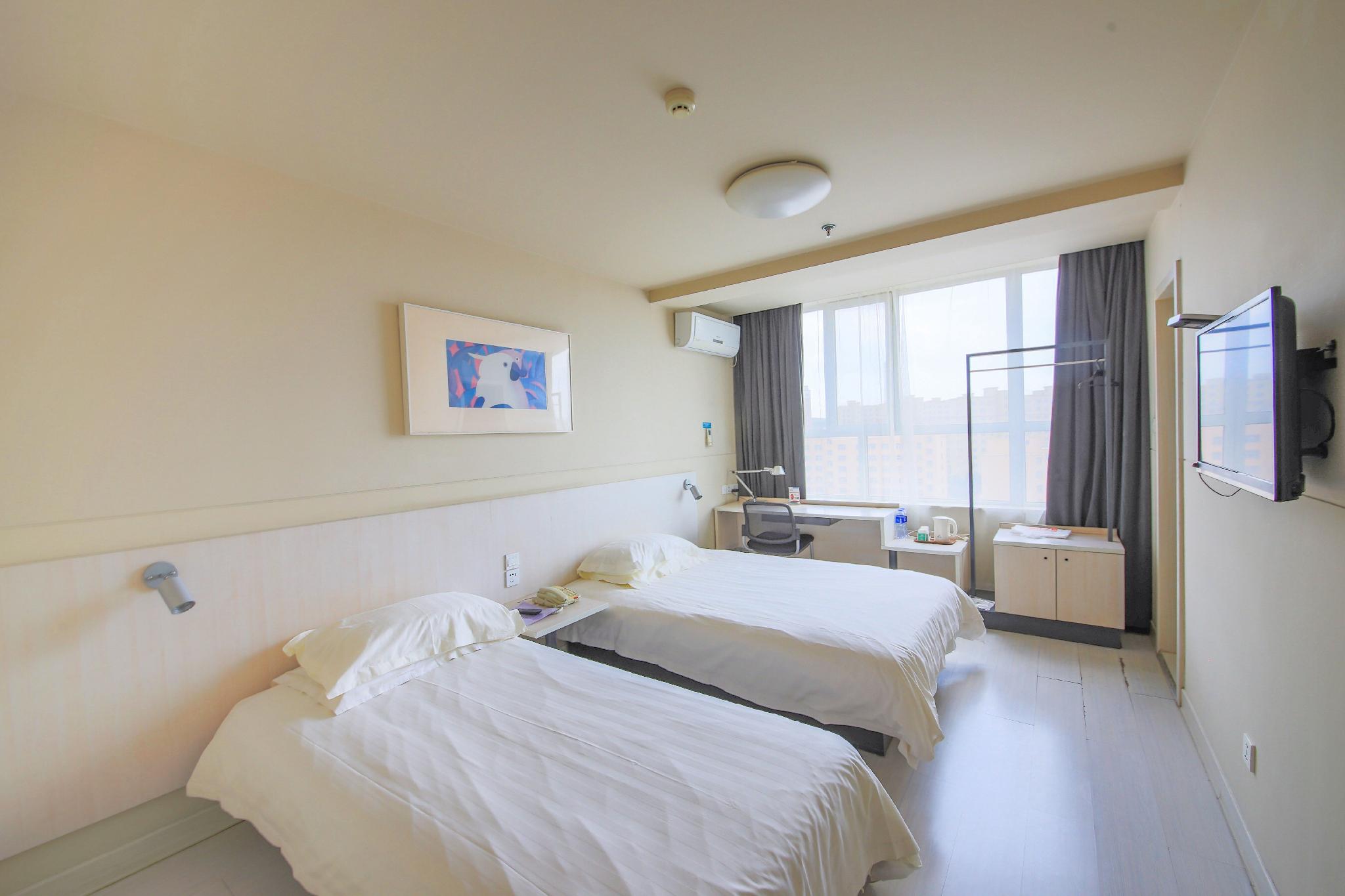 Jinjiang Inn (Ulanqab Jining Railway Station Xingfu Road) 24/40