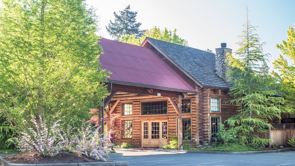 The Lodge at Riverside 4/62