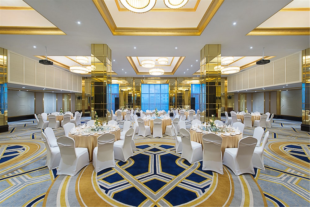 CROWNE PLAZA ZHENGZHOU 63/80