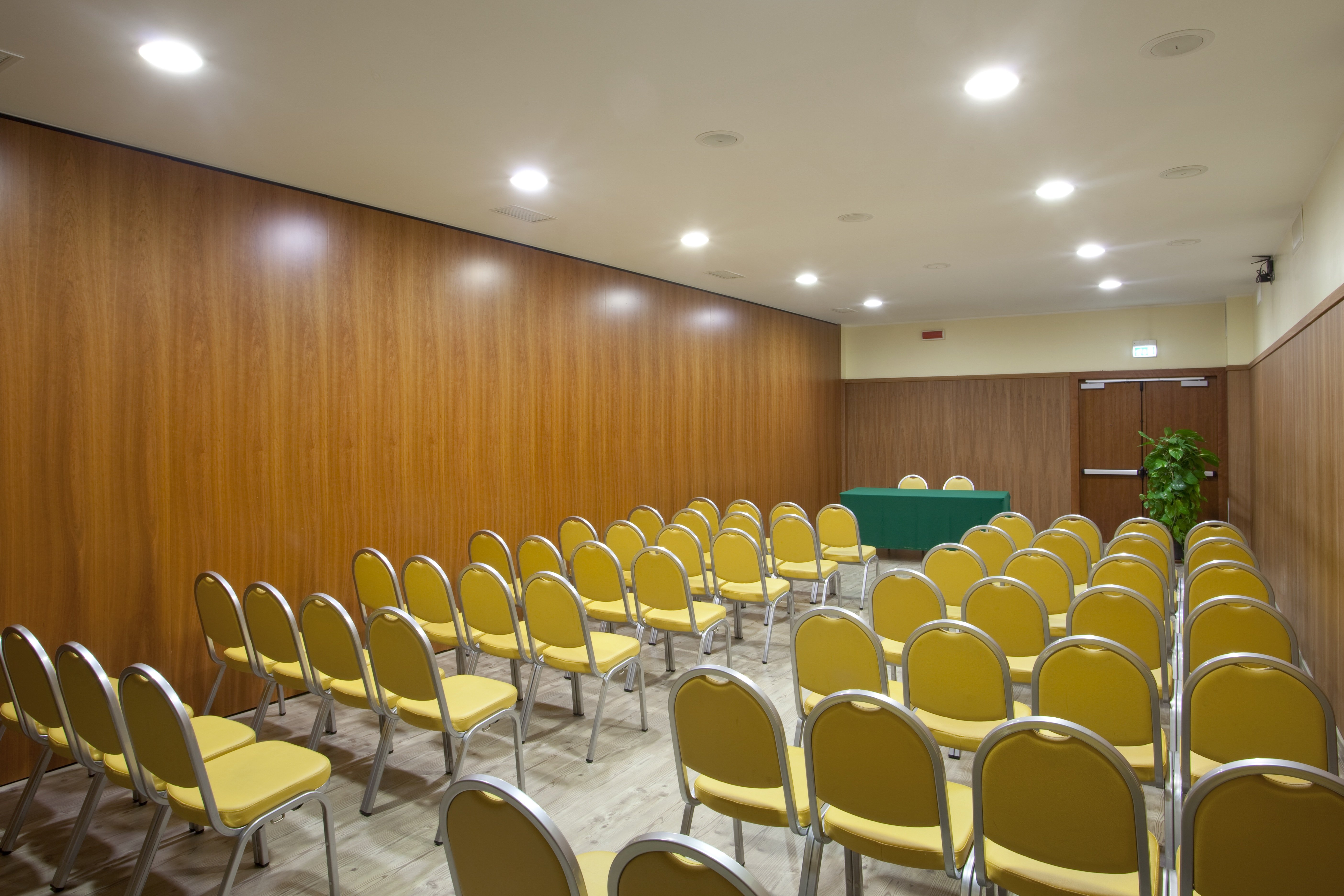 Holiday Inn Cagliari 33/41