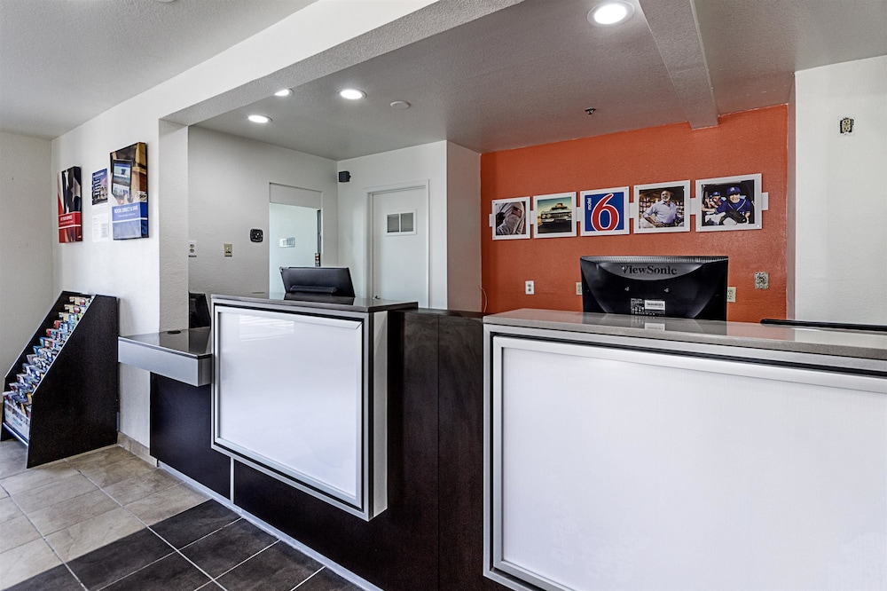 Motel6 Fresno, CA 11/51