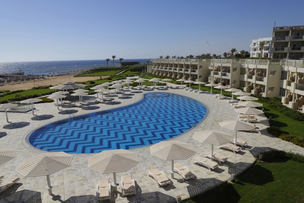 Sirena Beach Resort & Spa 45/50