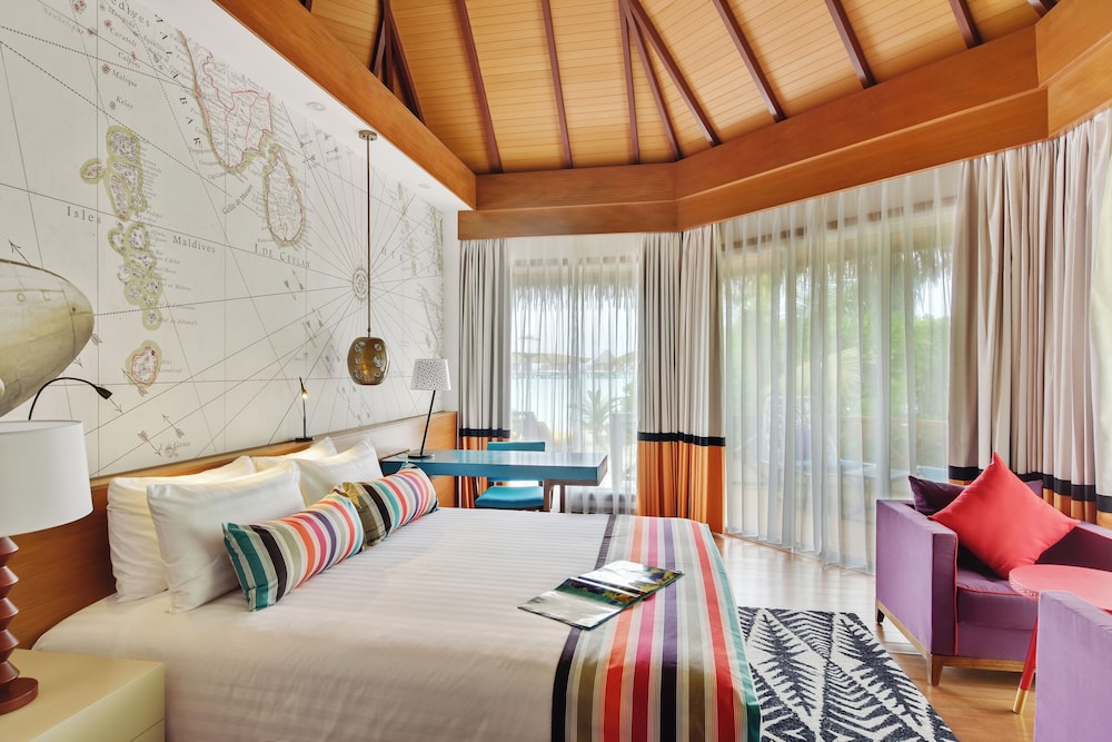 Mercure Maldives Kooddoo Resort 28/73