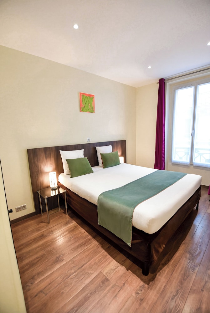 Hotel Pax Opera 23/63
