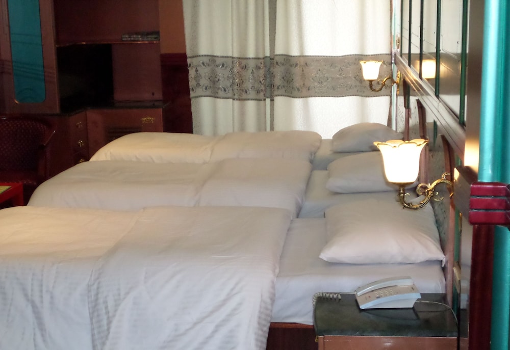 Concorde Inn Hotel photo4