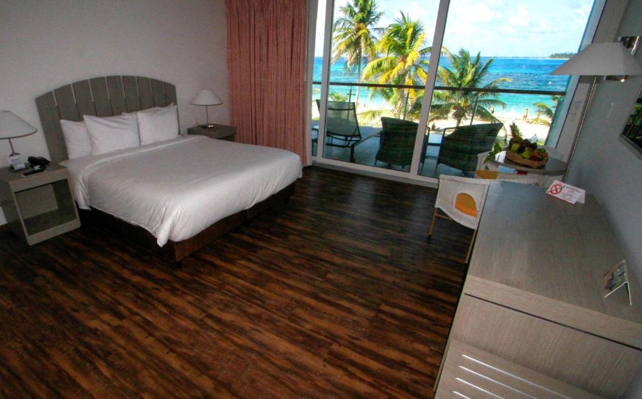 Room, Single, King Bed, Ocean Front