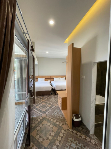 Lims Hotel 11/11