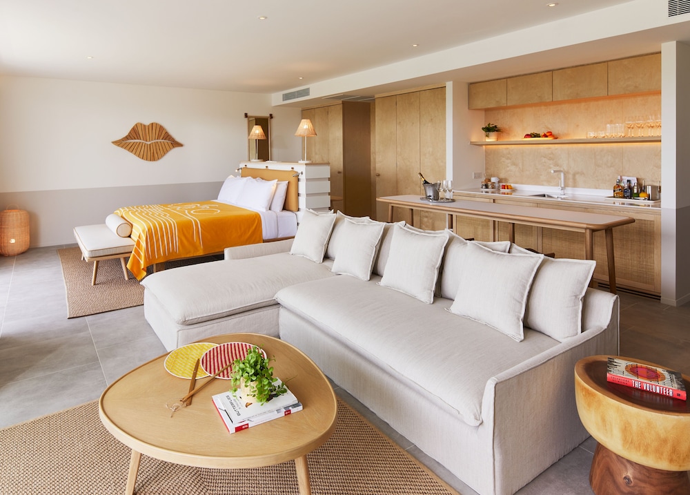 The Standard Hua Hin 65/82