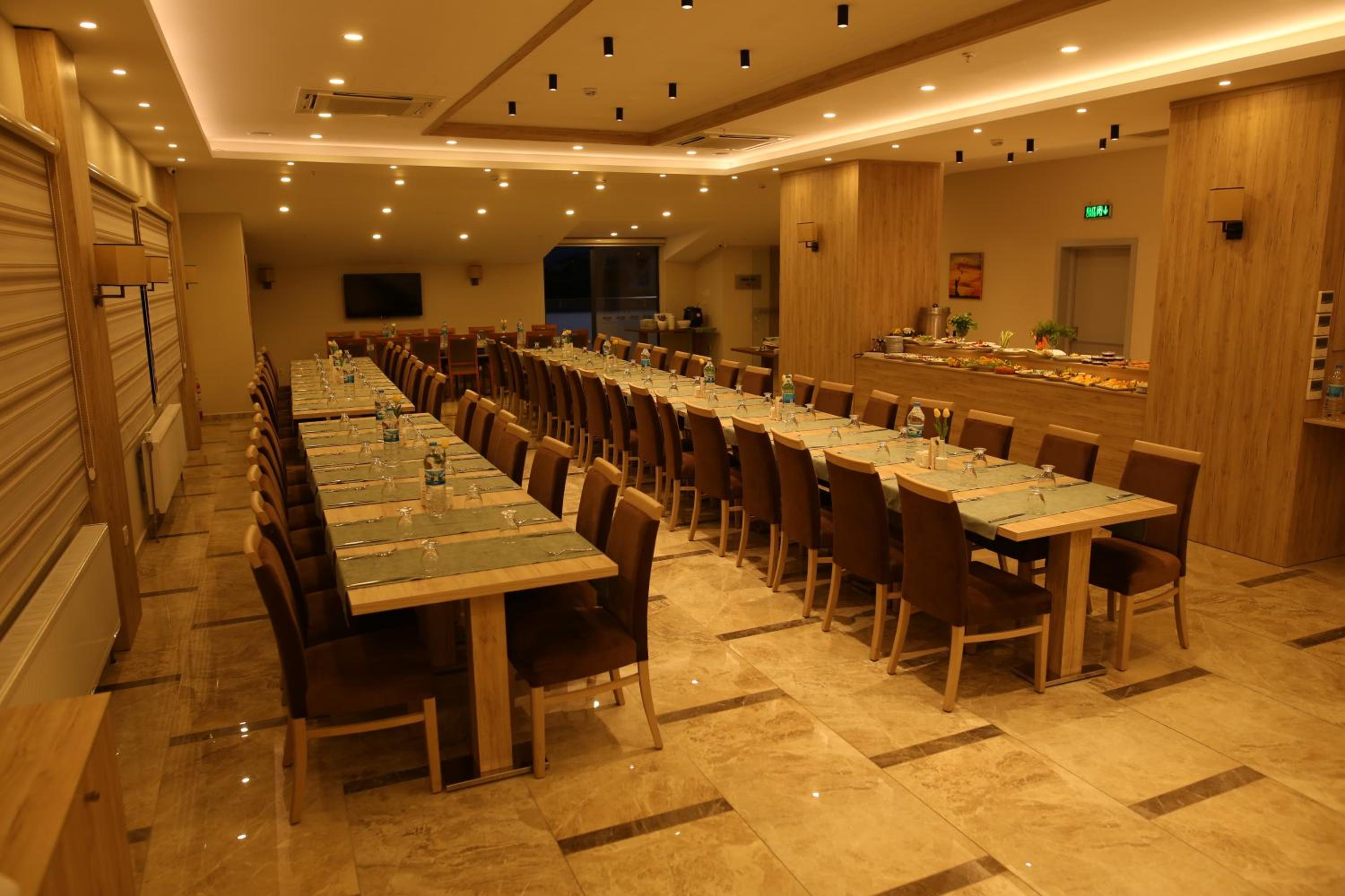 Oytun Hotel 41/52