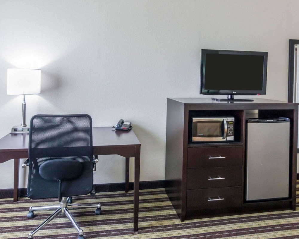 Quality Inn & Suites West Monroe 42/46