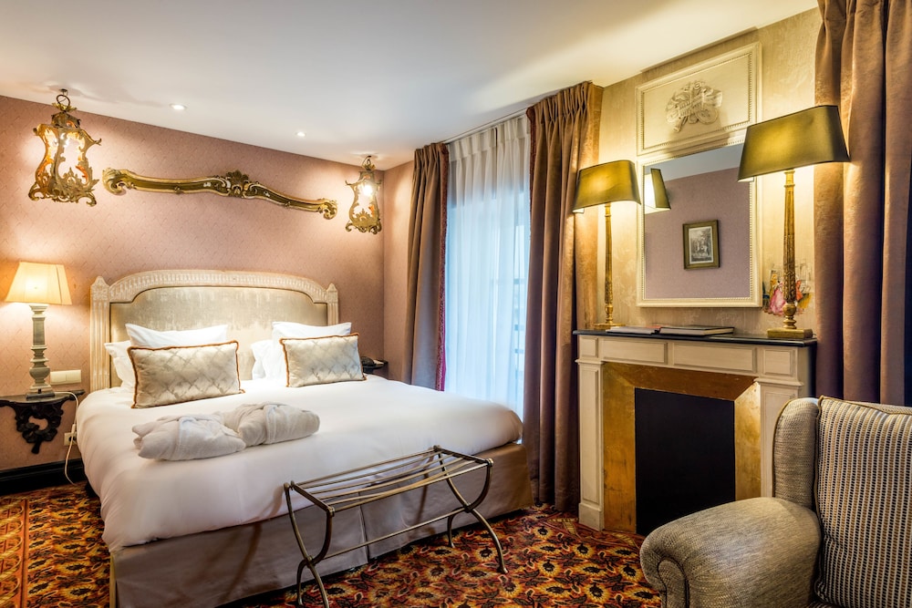 Hotel Chateaubriand 13/48