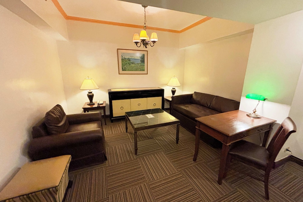 Tiara Oriental Hotel 34/50