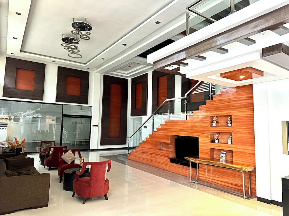 Subic Bay Peninsular Hotel 42/58