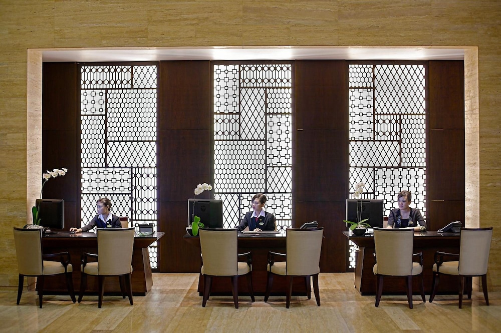 Hotel Santika Mataram 48/70
