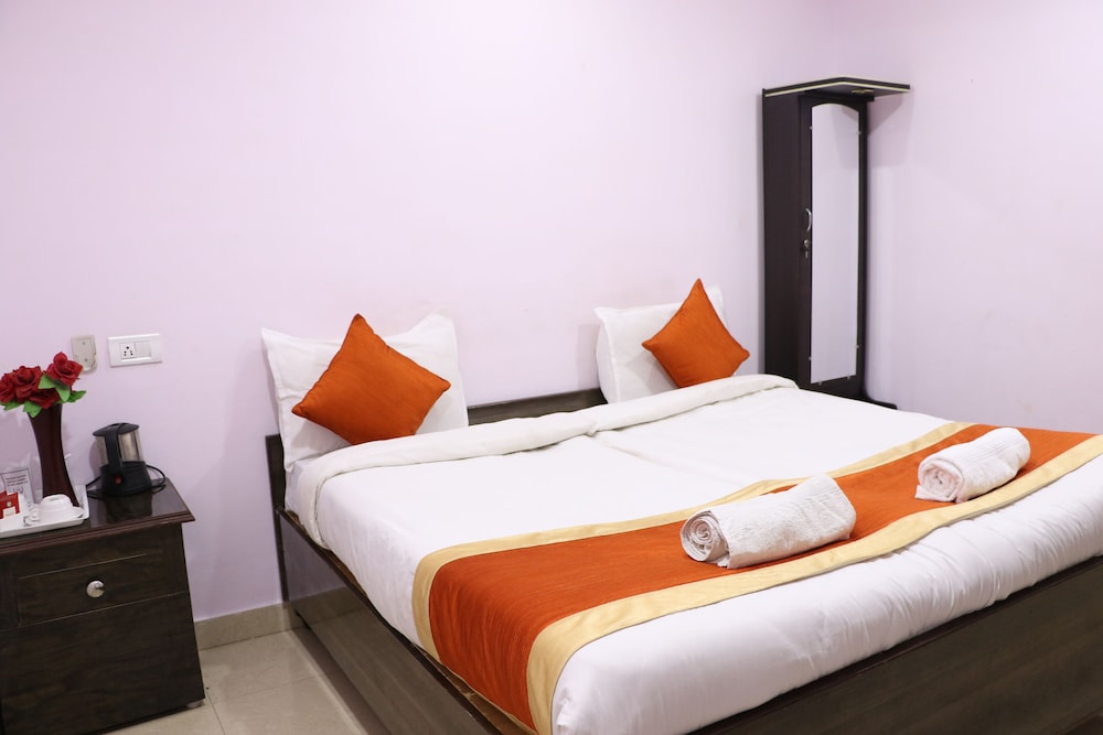 Hotel Sarweshwary 10/47